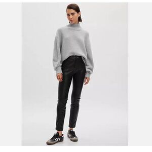 GAP Mid Rise Faux Vegan Leather Skinny STRETCH Pants Black Size 00 - MSRP $80